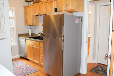 37 Melbourne Place Asheville NC 28801