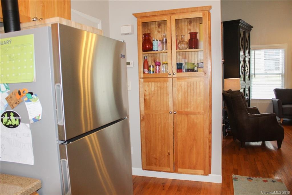 37 Melbourne Place Asheville NC 28801