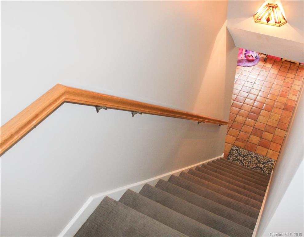37 Melbourne Place Asheville NC 28801