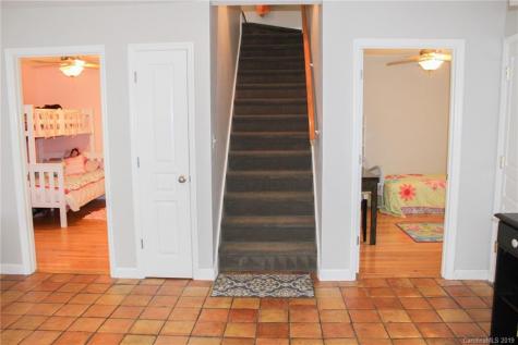 37 Melbourne Place Asheville NC 28801