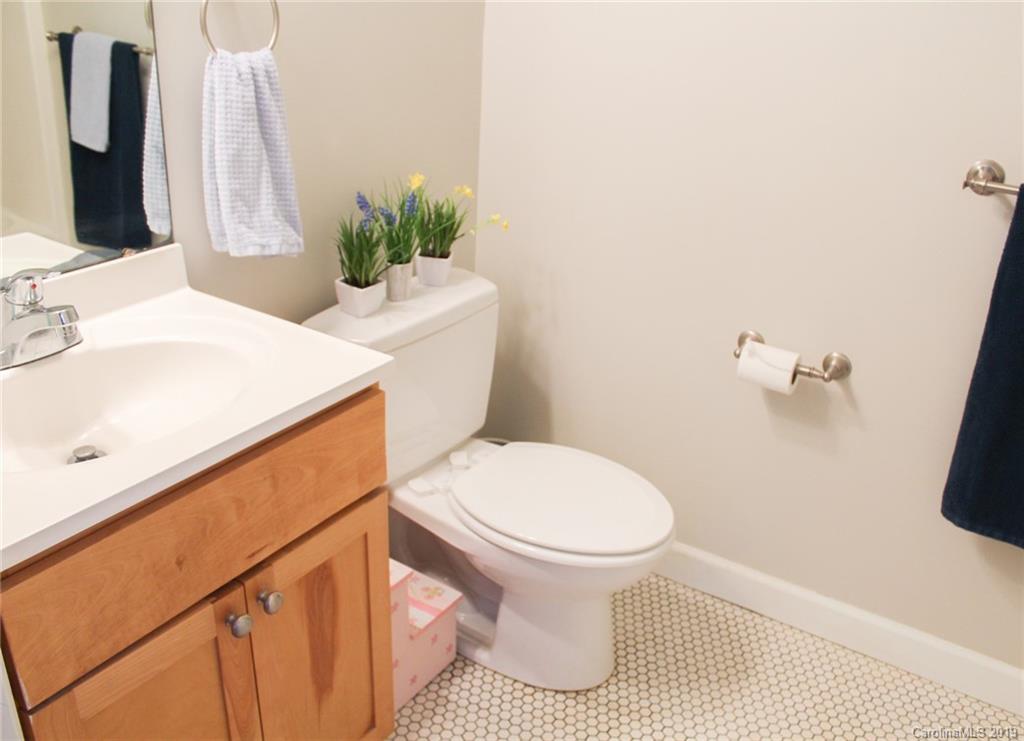 37 Melbourne Place Asheville NC 28801