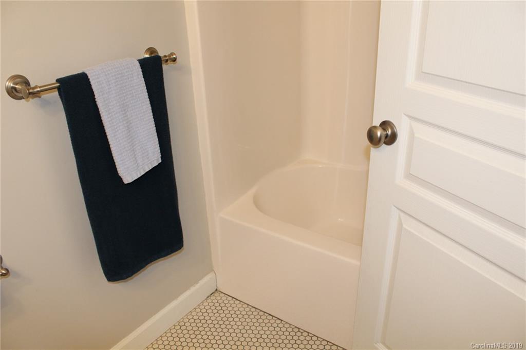 37 Melbourne Place Asheville NC 28801