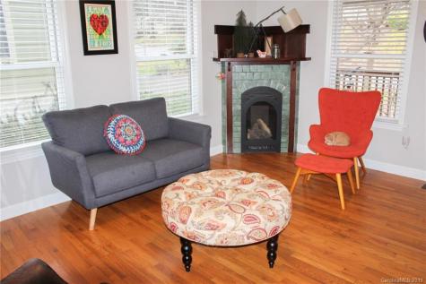 37 Melbourne Place Asheville NC 28801