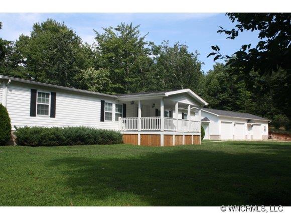 119 Grant Lane Saluda NC 28773