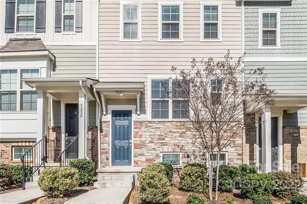 9228 Ainslie Downs Street Charlotte NC 28273