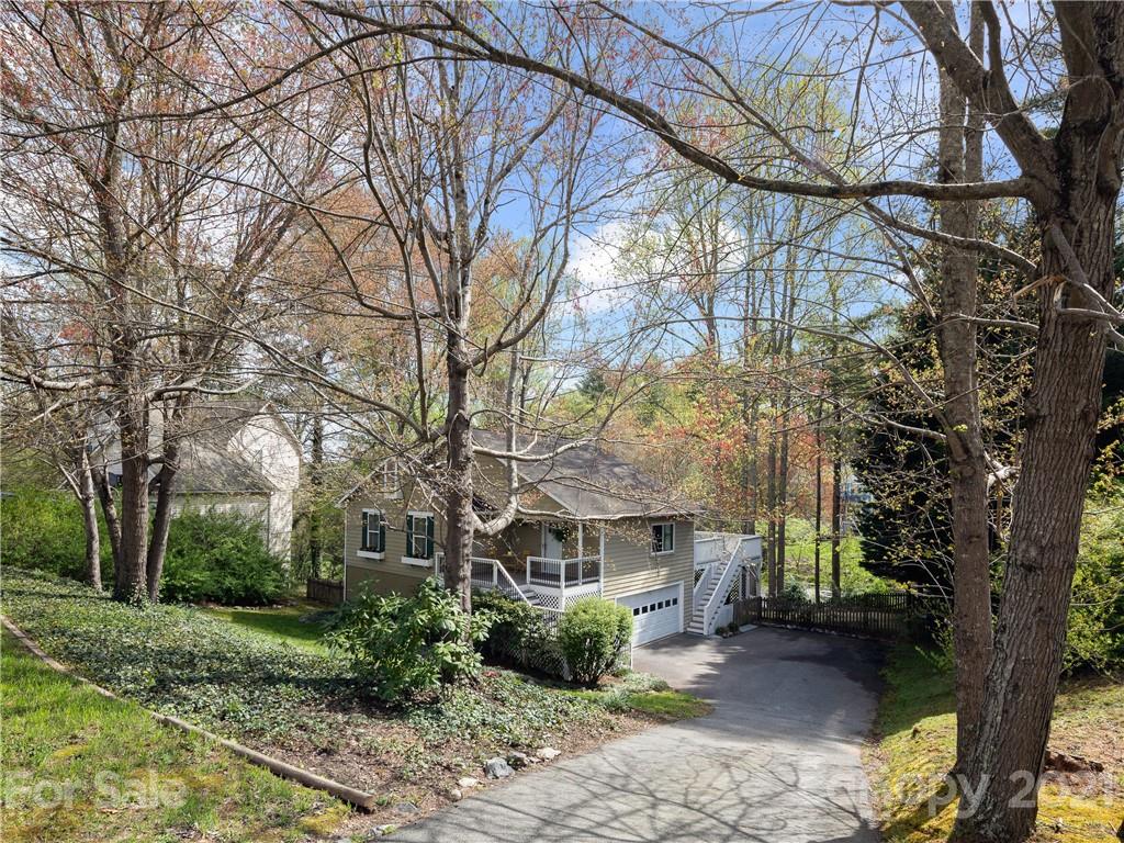 25 Friendly Way Asheville NC 28806