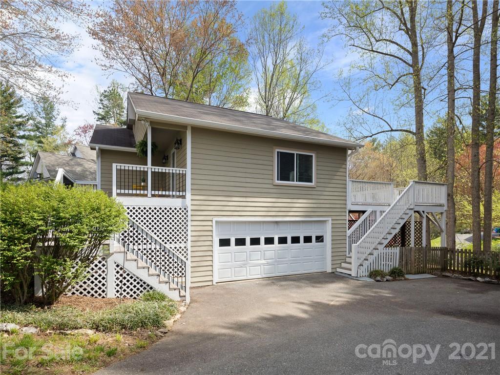 25 Friendly Way Asheville NC 28806