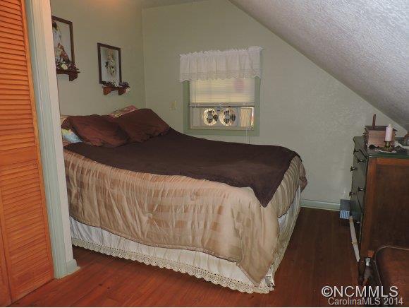 978 Dam Road Burnsville NC 28714