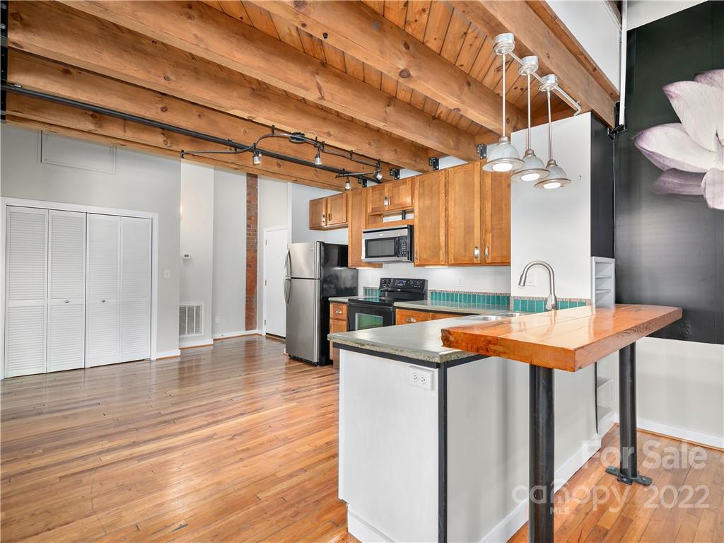 75 Thompson Street Asheville NC 28803