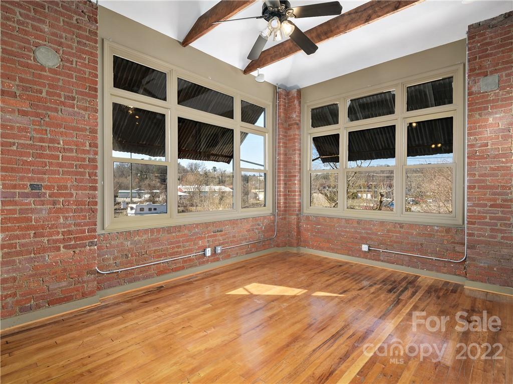 75 Thompson Street Asheville NC 28803