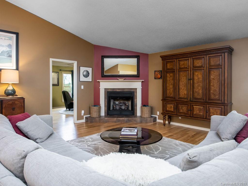 213 Blue Ridge Vista Asheville NC 28805