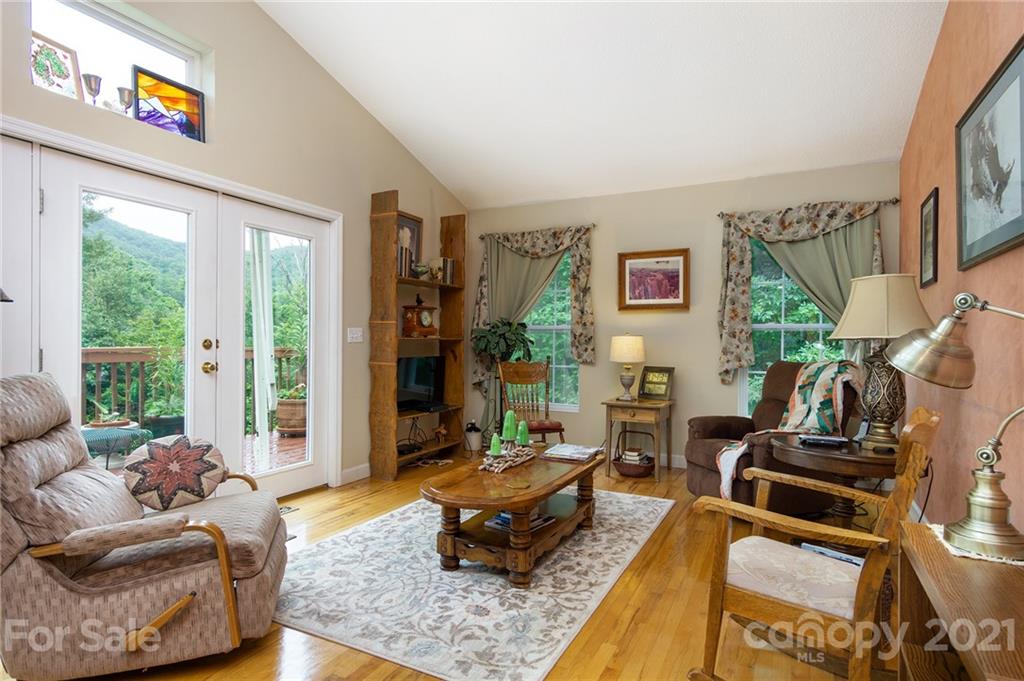 31 Cumbres Drive Candler NC 28715