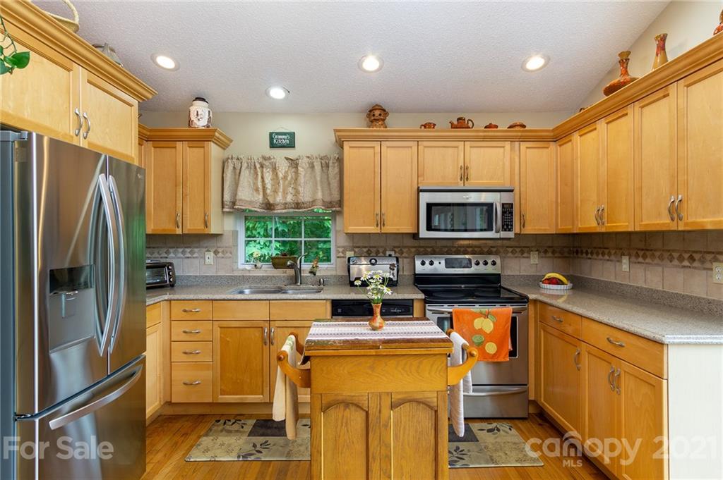 31 Cumbres Drive Candler NC 28715