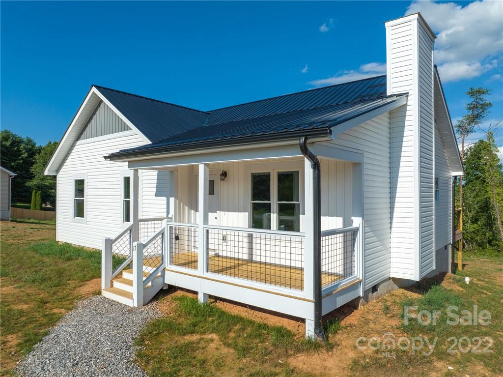 17 Douglas Drive Leicester NC 28748