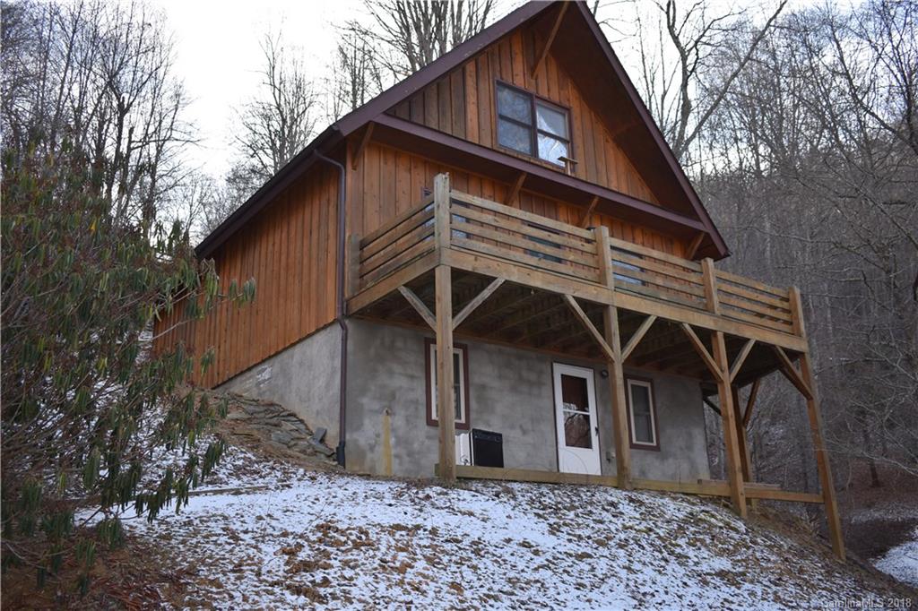 36 Pineneedle Way Canton NC 28716