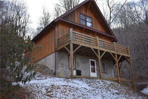 36 Pineneedle Way Canton NC 28716