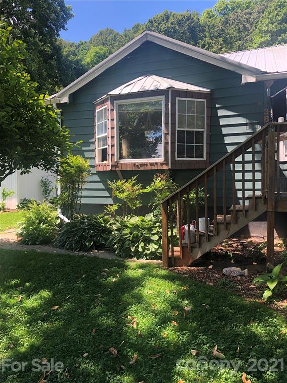 138 England Road Canton NC 28716