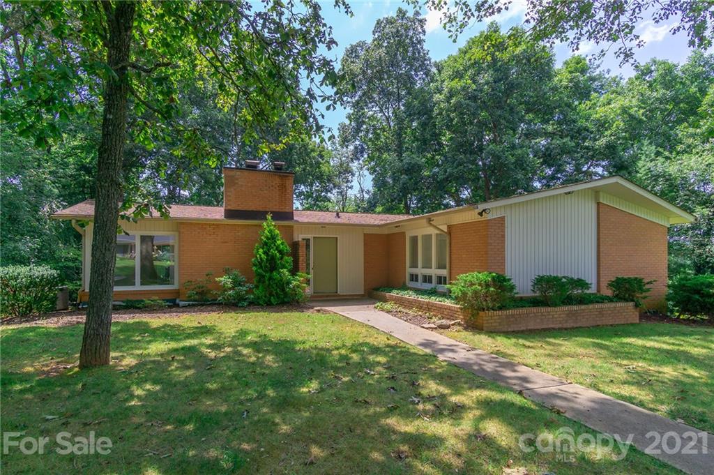 30 E Fox Chase Road Asheville NC 28804