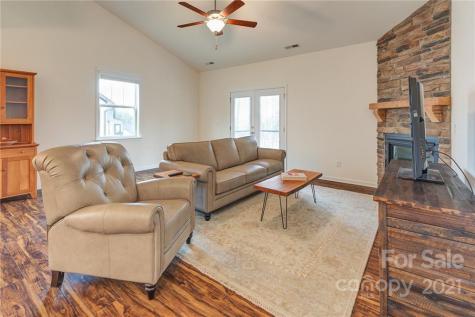 140 Water Leaf Drive Weaverville NC 28787