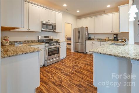 140 Water Leaf Drive Weaverville NC 28787