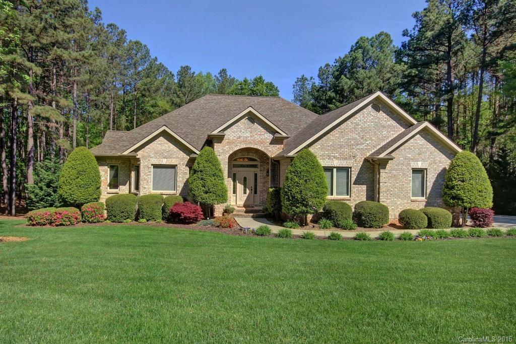 334 Bay Harbour Road Mooresville NC 28117