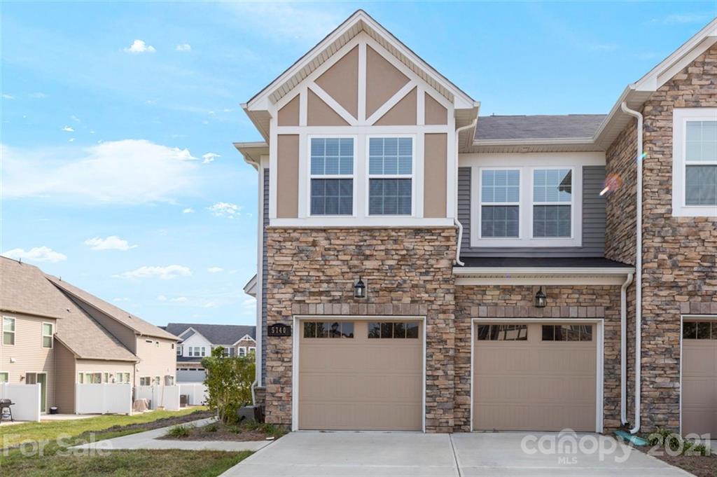 5740 Lachlan Hill Lane Charlotte NC 28278