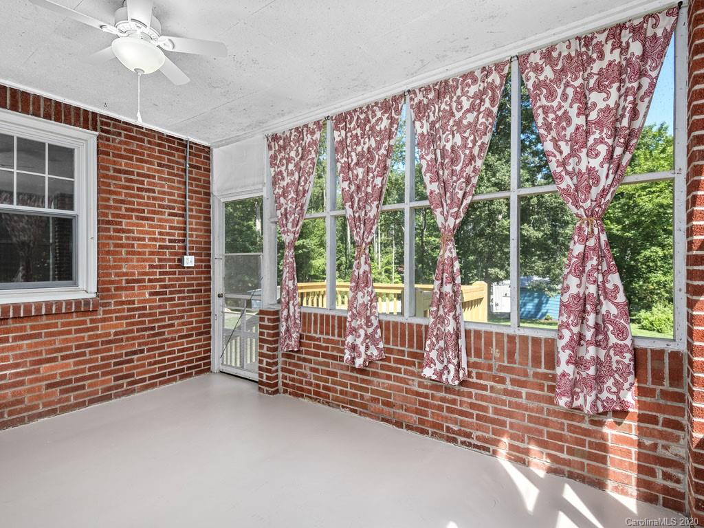 843 Sand Hill Road Asheville NC 28806