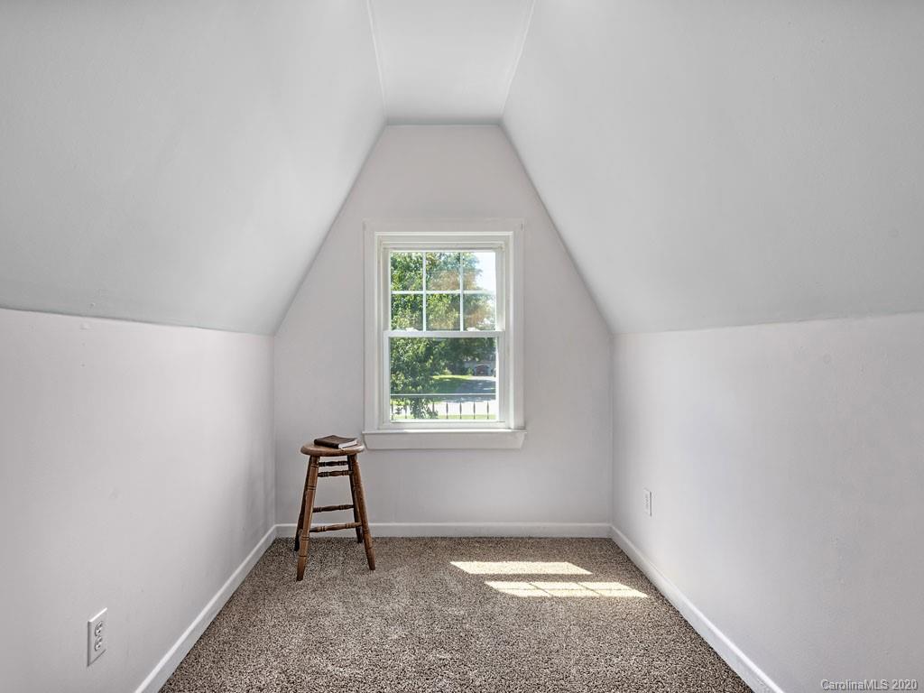 843 Sand Hill Road Asheville NC 28806