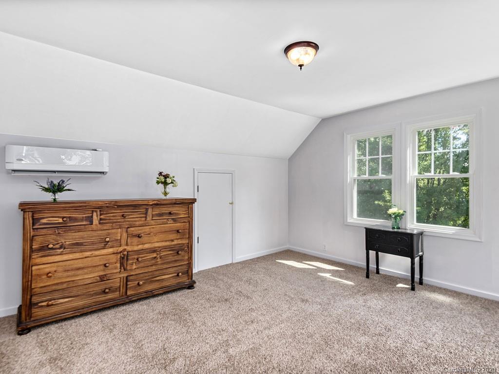 843 Sand Hill Road Asheville NC 28806