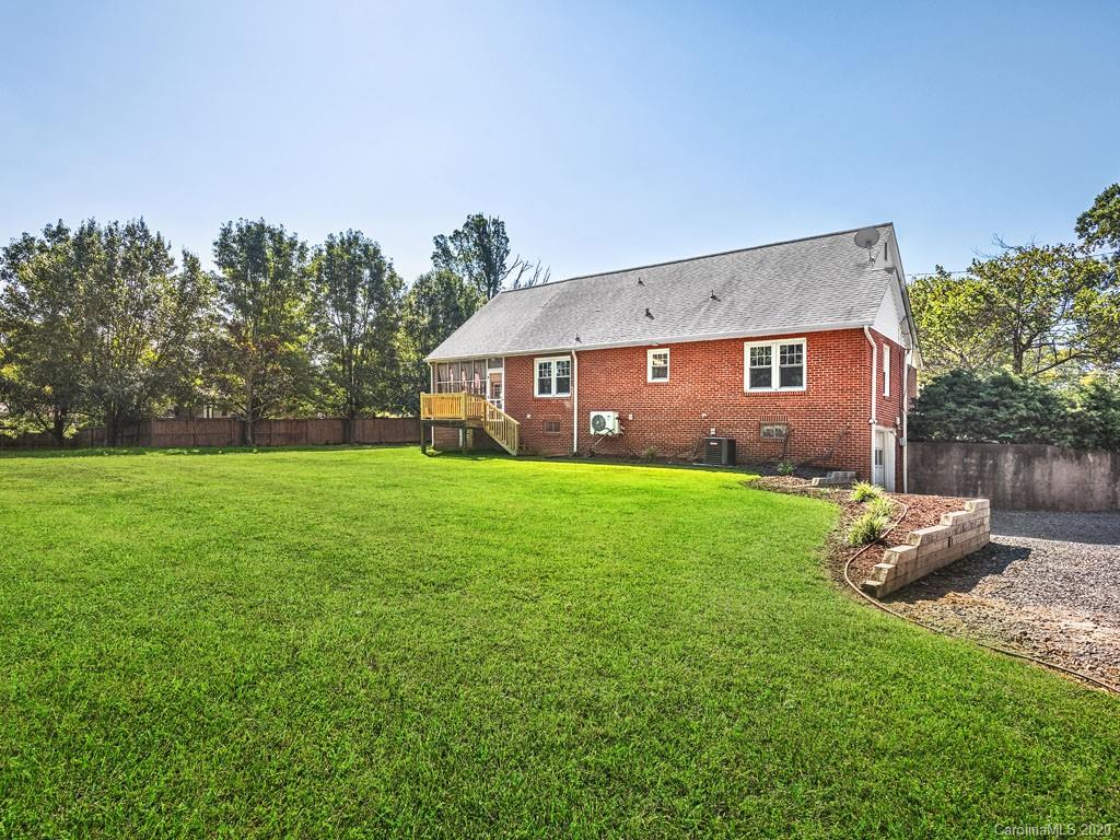 843 Sand Hill Road Asheville NC 28806