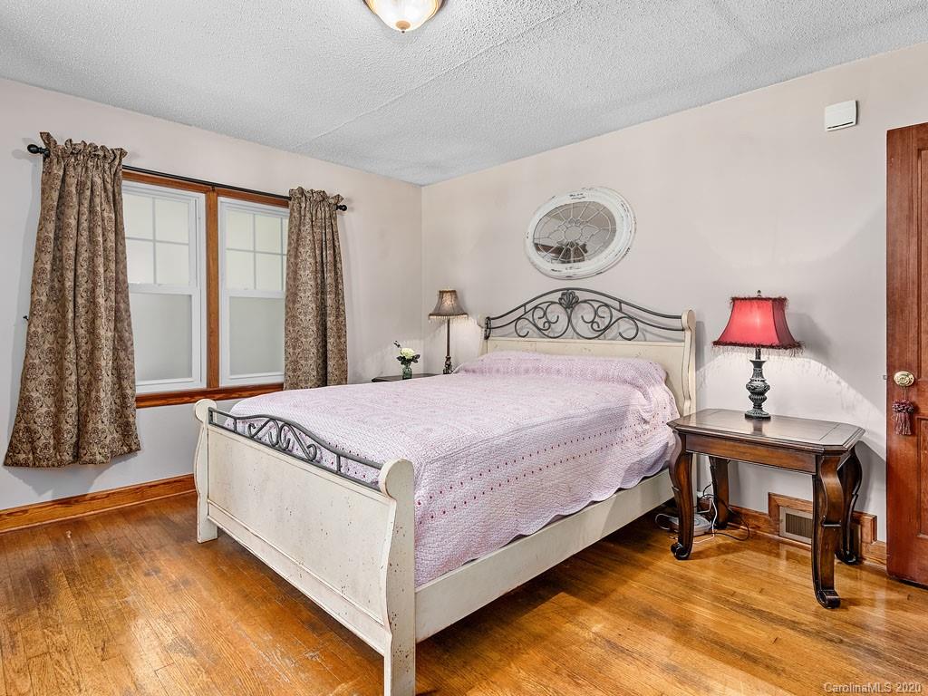 843 Sand Hill Road Asheville NC 28806