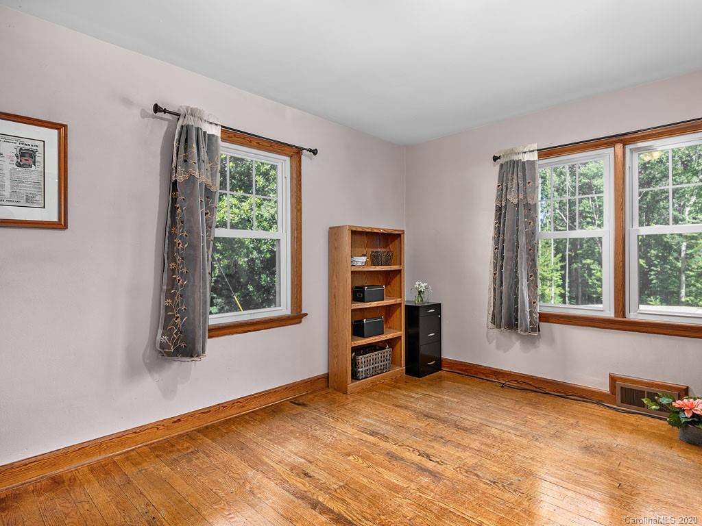 843 Sand Hill Road Asheville NC 28806