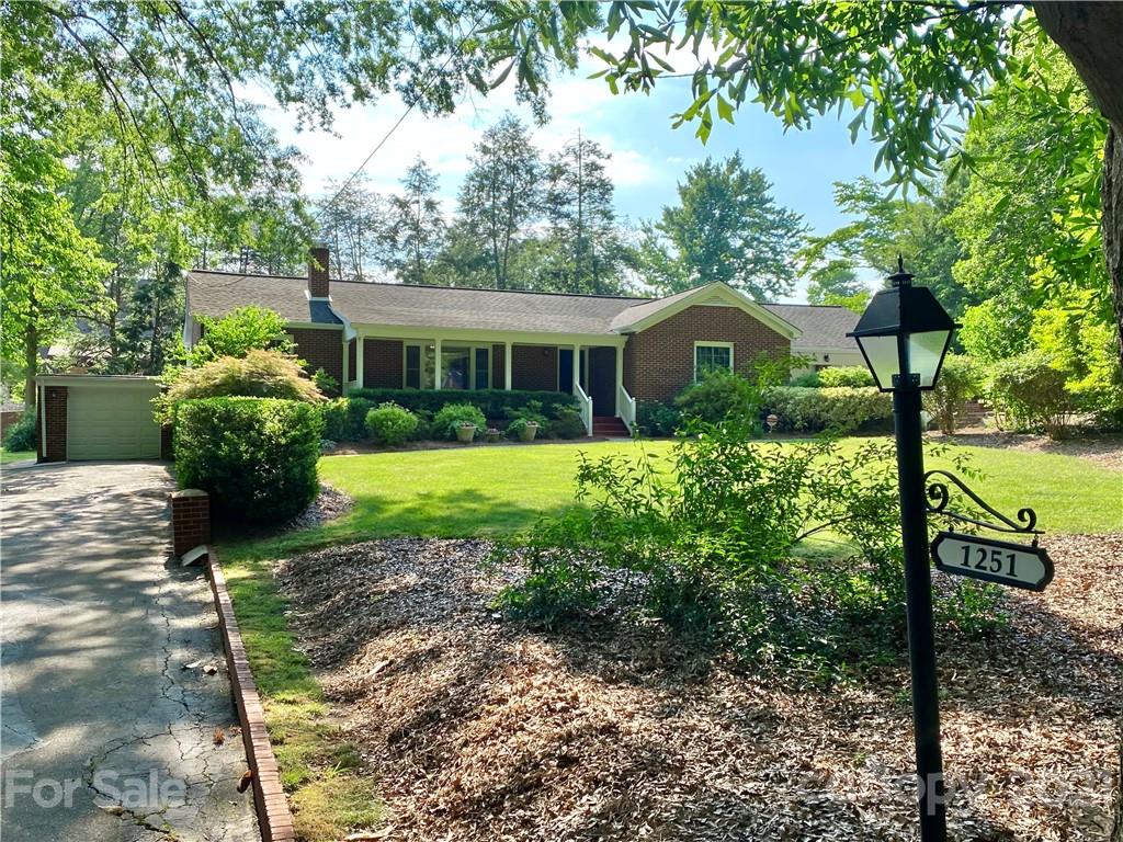1251 9th Street NW Hickory NC 28601