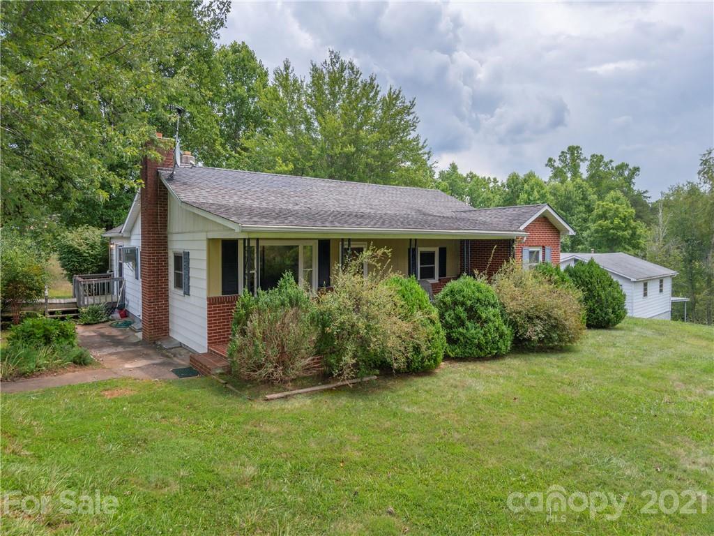 787 N Luther Road Candler NC 28715