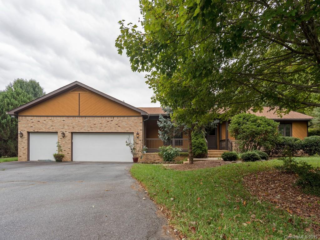 73 Beechwood Drive Horse Shoe NC 28742
