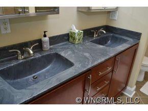 40 Hillary Drive Asheville NC 28804