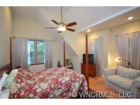 40 Hillary Drive Asheville NC 28804