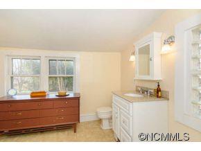 343 Riverview Drive Asheville NC 28806