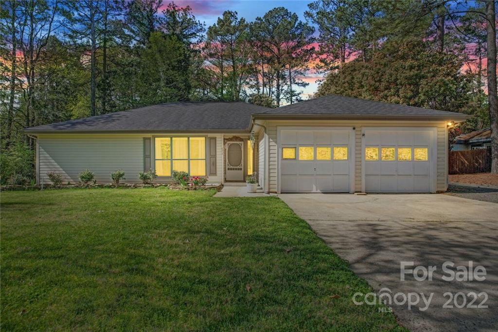 6818 Arroyo Drive Charlotte NC 28227