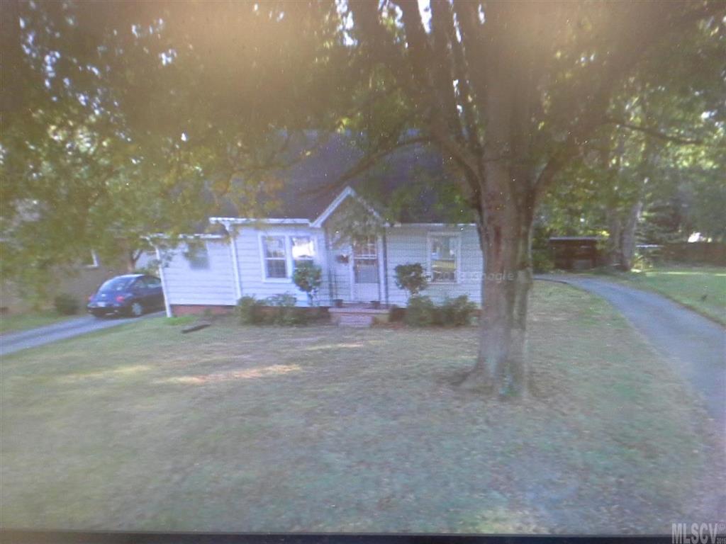 35 18th Avenue Drive Nw Hickory NC 28601