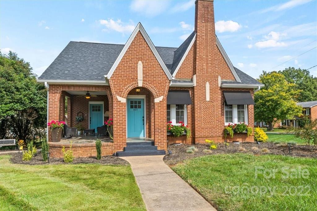 407 1st Street E Conover NC 28613