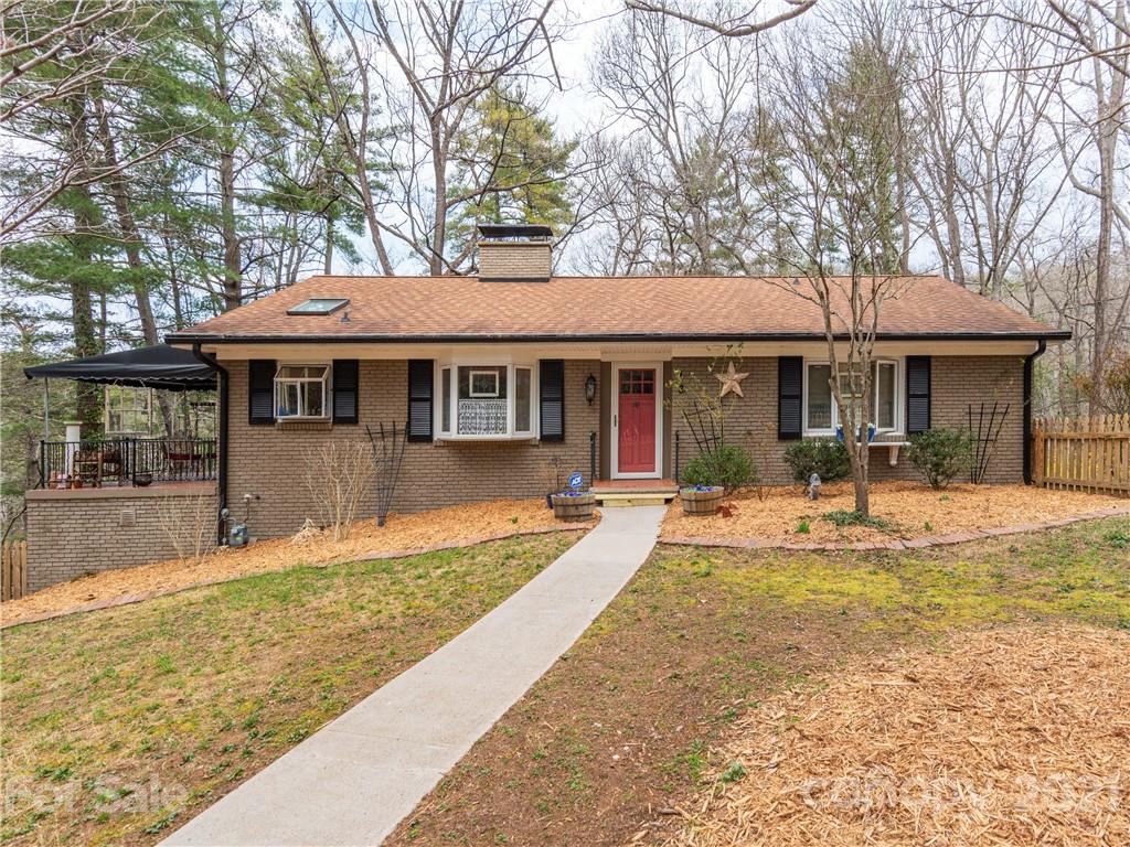 18 Griffing Circle Asheville NC 28804