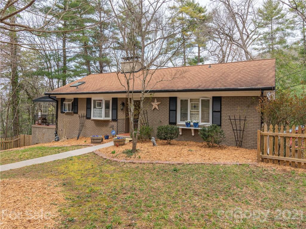 18 Griffing Circle Asheville NC 28804