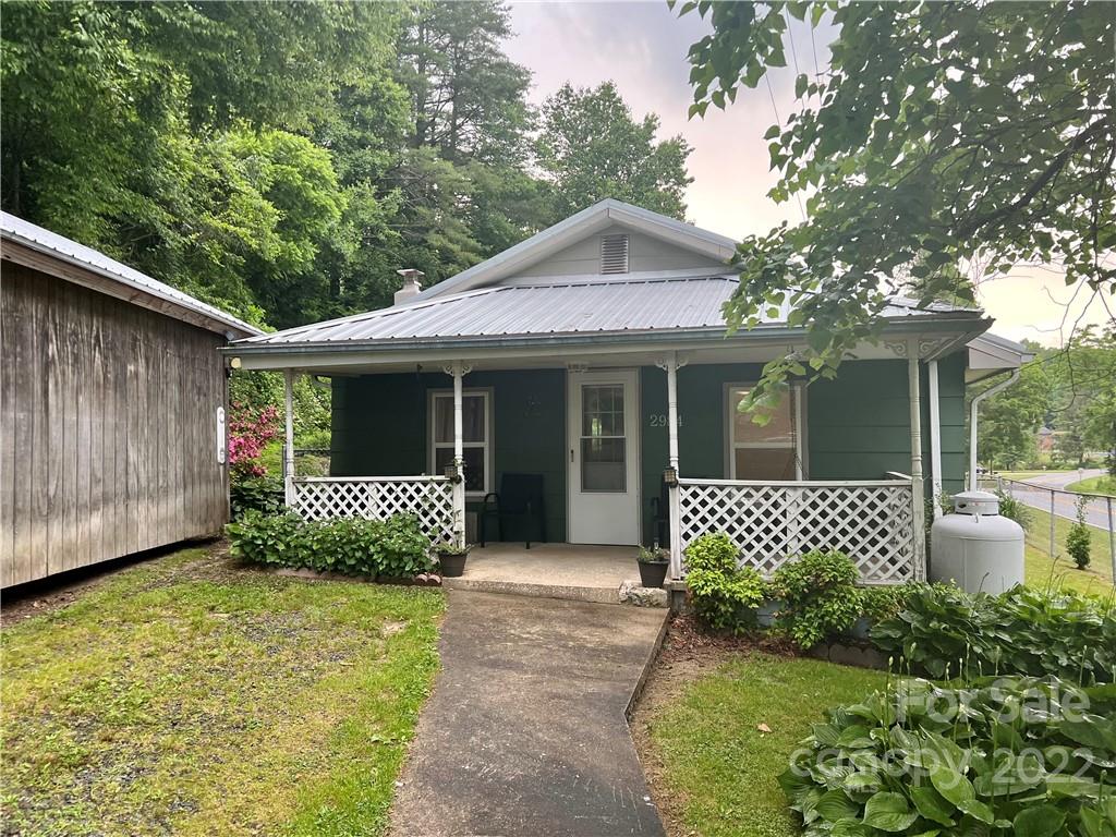 2984 Pickens Highway Rosman NC 28772