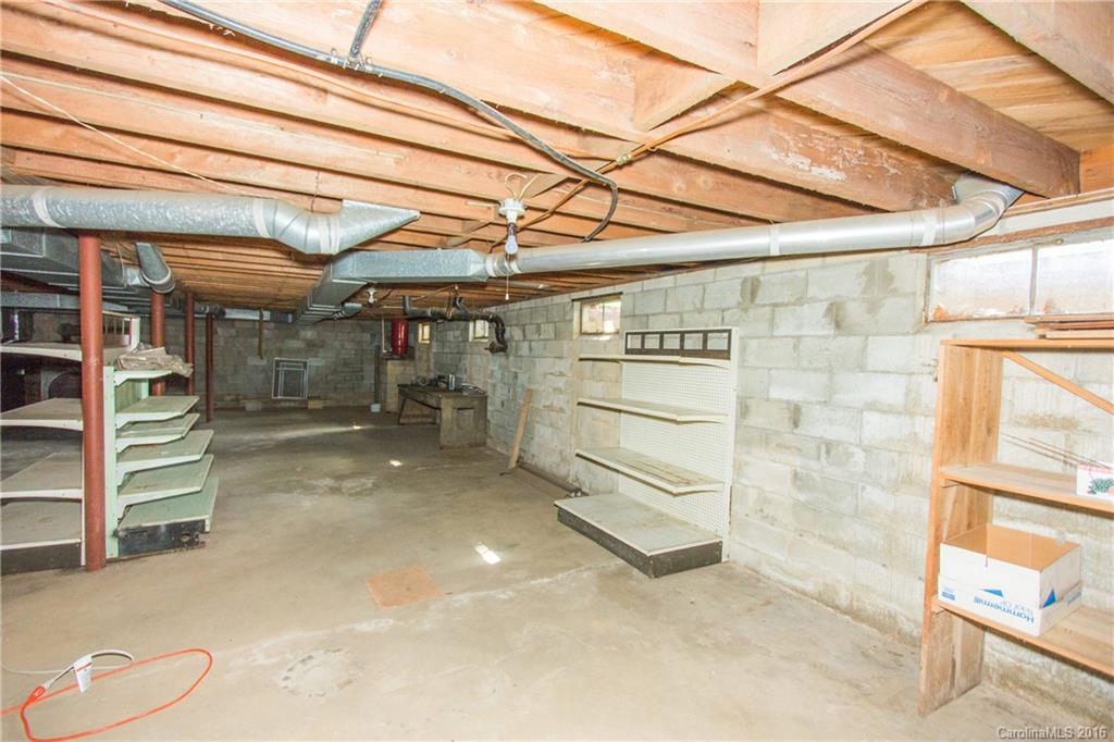 10 Hookers Gap Road Leicester NC 28748