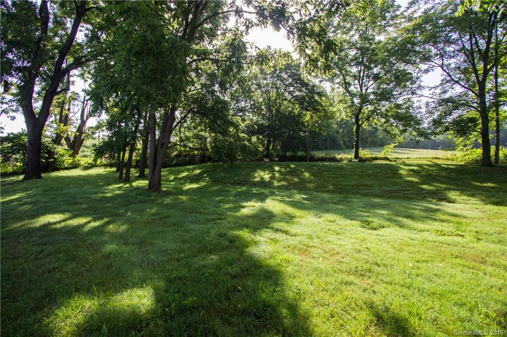 10 Hookers Gap Road Leicester NC 28748