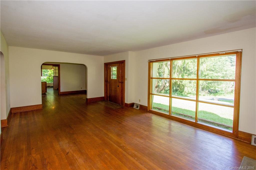 10 Hookers Gap Road Leicester NC 28748