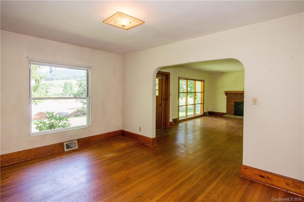 10 Hookers Gap Road Leicester NC 28748