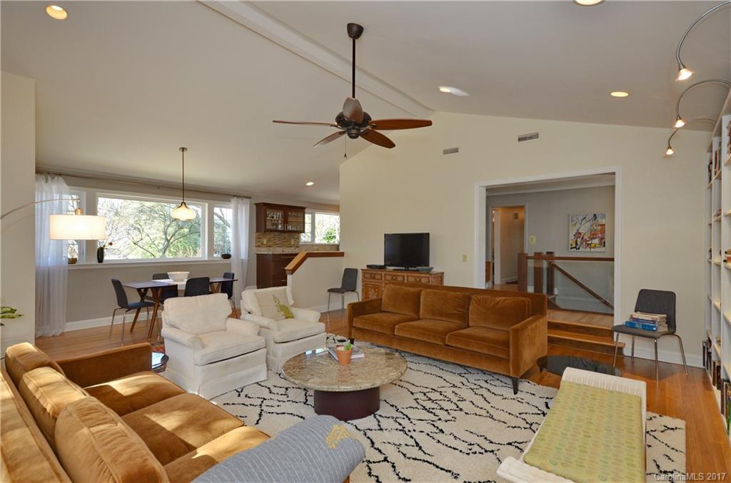12 Pine Tree Circle Asheville NC 28804