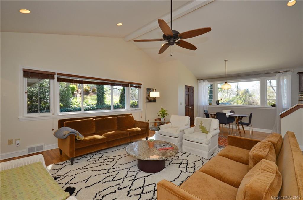 12 Pine Tree Circle Asheville NC 28804